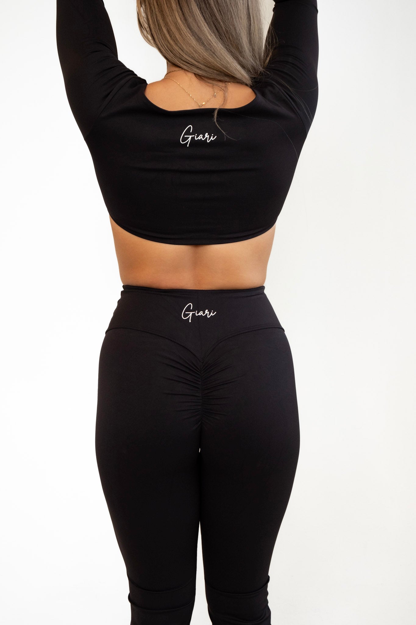 LONG SLEEVE CROP TOP