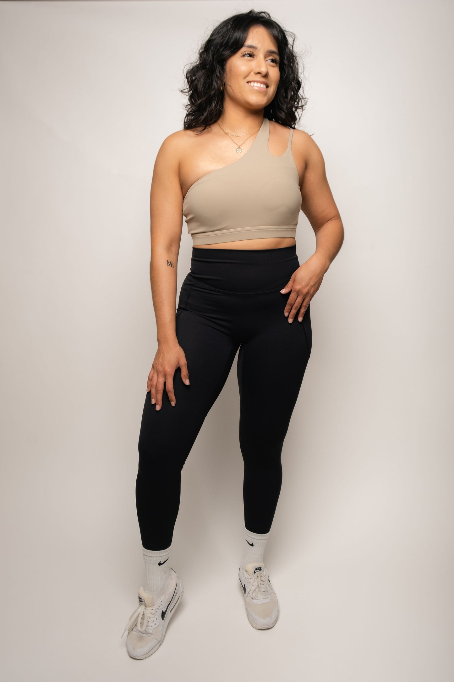 THE BASIC SPORTS BRA