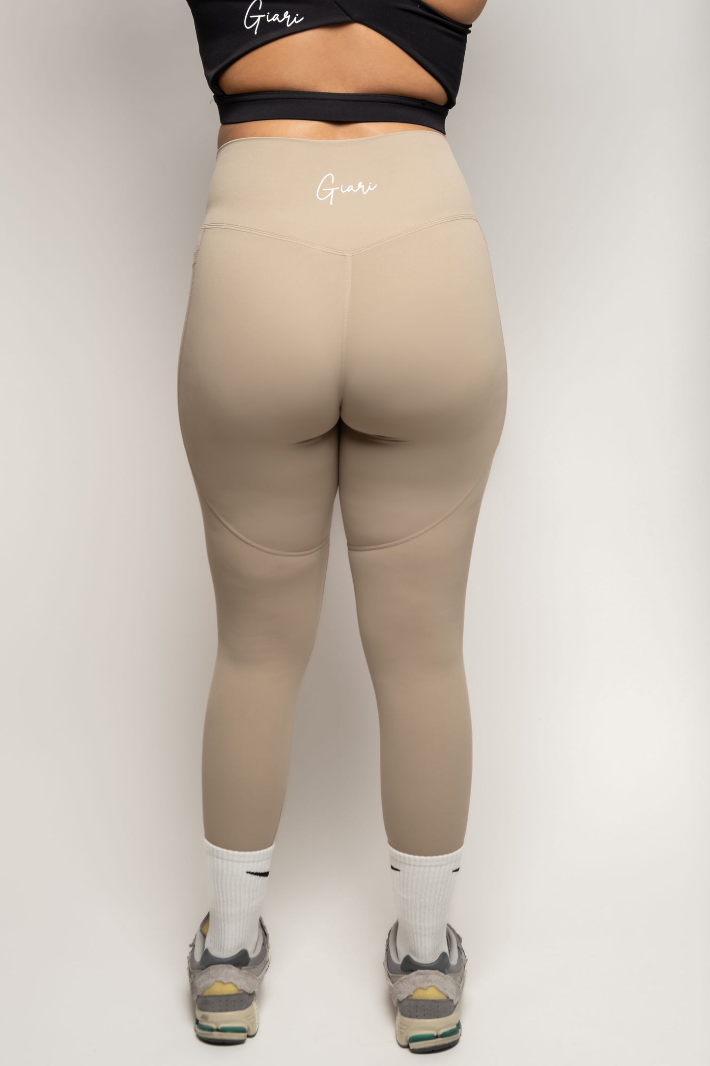 THE BASIC LEGGINGS